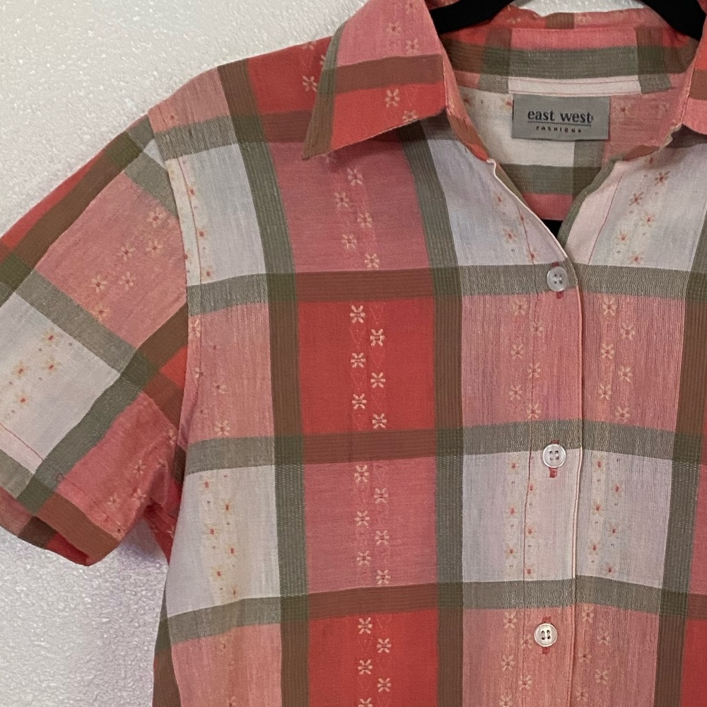 Small Floral Checkered Ladies Short Sleeve Button Up